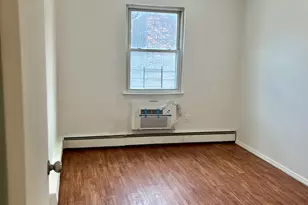 72 Menahan St, New York City, NY 11221 - Photo 15