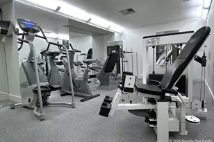 301 W 57th St, New York City, NY 10019 - Photo 49