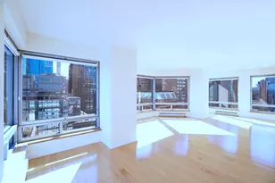 301 W 57th St, New York City, NY 10019 - Photo 5