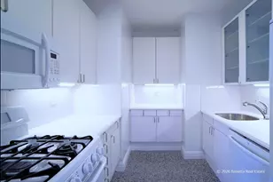 301 W 57th St, New York, NY 10019 - Photo 35