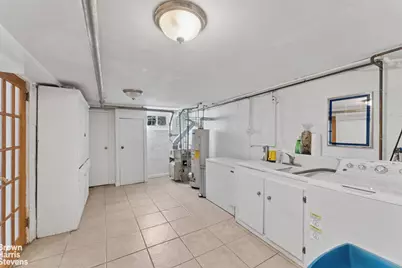 85-71 67th Avenue, New York City, NY 11374 - Photo 11