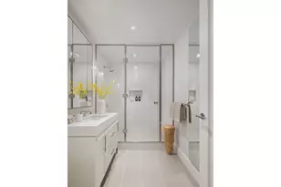 212 W 72nd St, New York City, NY 10023 - Photo 11