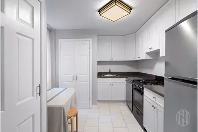 4 W 109th Street #5G, New York, NY 10025 - Photo 9