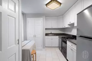 4 W 109th St, New York City, NY 10025 - Photo 9