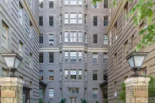 1 W 64th St, New York City, NY 10023 - Photo 15