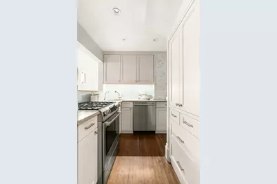 1 W 67th Street #300, New York City, NY 10023 - Photo 23