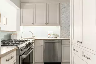 1 W 67th St, New York City, NY 10023 - Photo 23