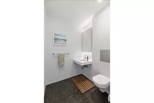 165 Charles St, New York City, NY 10014 - Photo 7