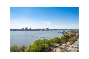 165 Charles St, New York City, NY 10014 - Photo 13