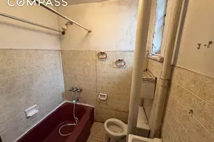 320 W 47th St, New York, NY 10036 - Photo 3