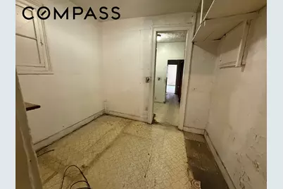 320 W 47th Street #4W, New York City, NY 10036 - Photo 5