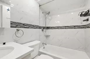 1043 E 101st St, New York City, NY 11236 - Photo 25