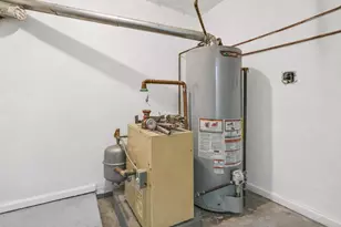 1043 E 101st St, New York City, NY 11236 - Photo 23