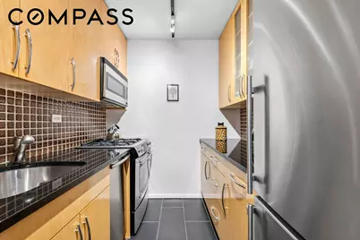 180 W End Avenue #14G, New York City, NY 10023 - Photo 3