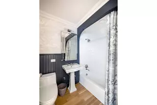 440 E 56th St, New York City, NY 10022 - Photo 13