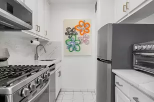 245 E 54th St, New York, NY 10022 - Photo 3