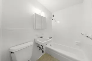 333 Pearl St, New York City, NY 10038 - Photo 9