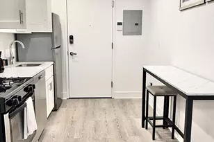 45 W 81st St, New York City, NY 10024 - Photo 3