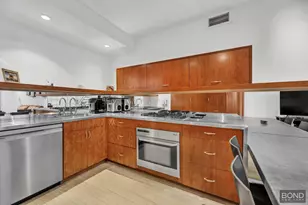 32 E 76th St, New York City, NY 10021 - Photo 5