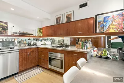 32 E 76th Street #502-602, New York City, NY 10021 - Photo 3