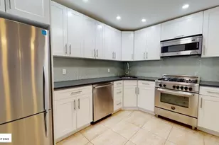 578 Henry St, New York City, NY 11231 - Photo 3