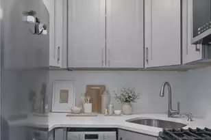 166 E 61st St, New York City, NY 10065 - Photo 5