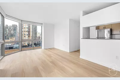 561 10th Avenue #9A, New York City, NY 10036 - Photo 3