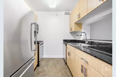 561 10th Avenue #4L, New York, NY 10036 - Photo 15