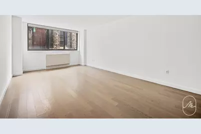561 10th Avenue #4L, New York, NY 10036 - Photo 3