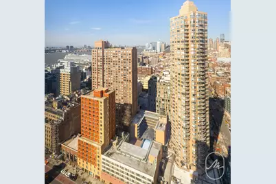 561 10th Avenue #35B, New York City, NY 10036 - Photo 3