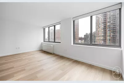 561 10th Avenue #14B, New York City, NY 10036 - Photo 3