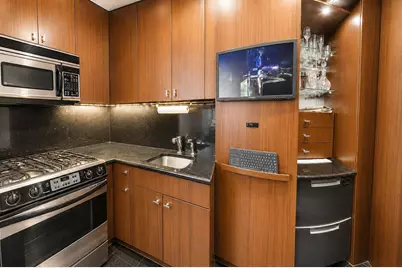 343 E 74th Street #15D, New York City, NY 10021 - Photo 5