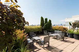 27-28 Thomson Ave, New York City, NY 11101 - Photo 17