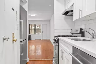 307 W 29th St, New York City, NY 10001 - Photo 7