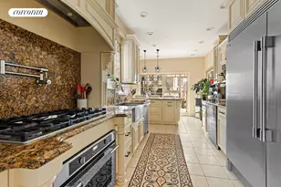 46 Gatling Pl, New York City, NY 11209 - Photo 17