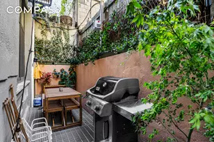 242 S 1st St, New York City, NY 11211 - Photo 9