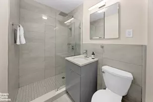 321 E 48th St, New York City, NY 10017 - Photo 7