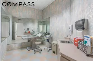 450 Clinton St, New York City, NY 11231 - Photo 9