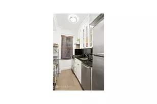 47 E 64th St, New York, NY 10021 - Photo 3