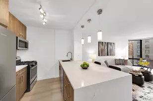 215 W 95th St, New York City, NY 10025 - Photo 3