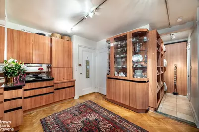 4 E 70th Street #7C, New York City, NY 10021 - Photo 5