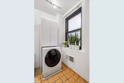 4 E 70th Street #7C, New York City, NY 10021 - Photo 7