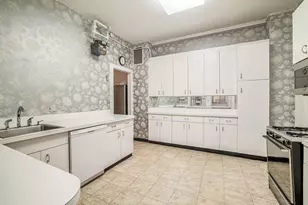 1155 Park Ave, New York City, NY 10128 - Photo 11