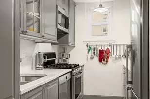 501 E 79th St, New York, NY 10075 - Photo 3