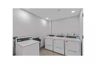 1042 President St, Brooklyn, NY 11225 - Photo 11