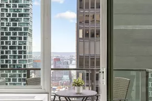 159 W 53rd St, New York City, NY 10019 - Photo 5