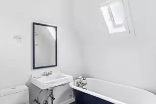 792 E 21st St, New York City, NY 11210 - Photo 19