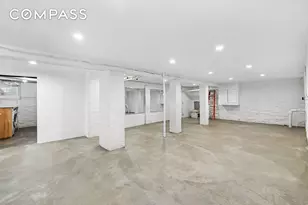 792 E 21st St, New York City, NY 11210 - Photo 25