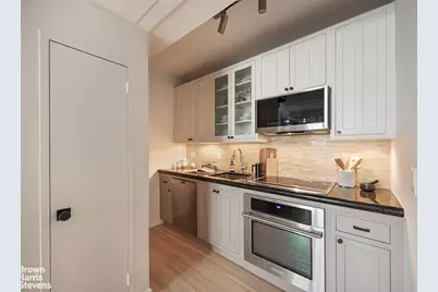 143 W 85th Street #5, New York City, NY 10024 - Photo 7