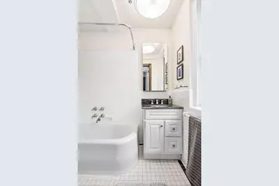 333 E 53rd Street #10C, New York, NY 10022 - Photo 7